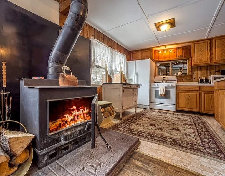 Zuni Log Cabin Vacation Rentals in Leadville, Colorado, United States — photo 2