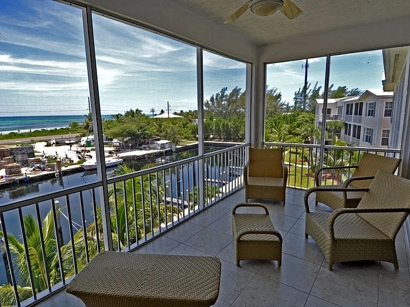 2 BDR Penthouse w/ Breathtaking Views ~ Designer Furnished ~