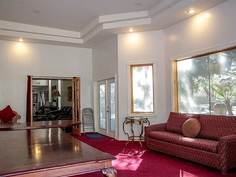 Healthy House for Teams, Families, Executives: Pool, Jacuzzi in 2 House Compound in Las Vegas, Nevada, United States — photo 5