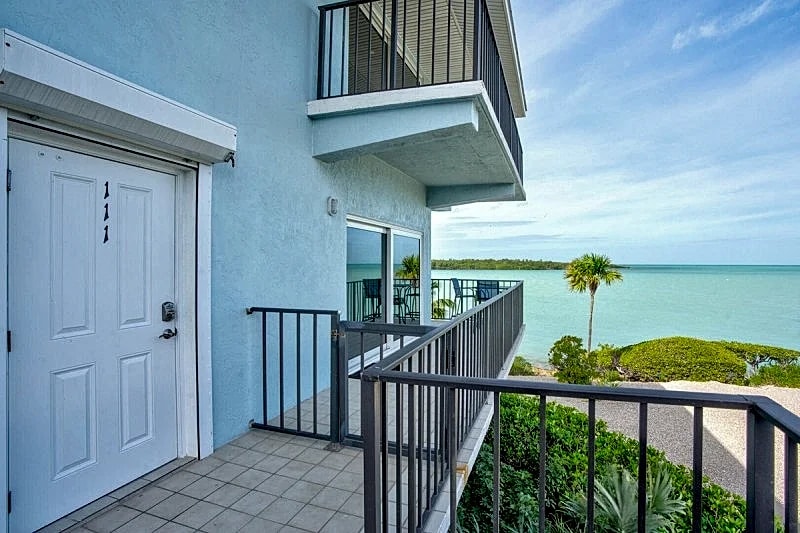 Paradise updated 2bed/2.5bath townhouse style in Marathon, Florida, United States — photo 4