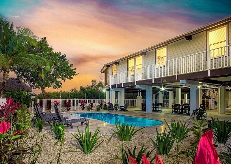 Frigate's Nest extraordinary 8BR/8BA w/ Dockage & Pvt pool in Little Torch Key, Florida, United States — photo 2