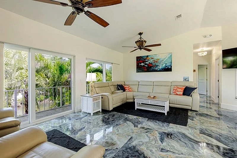Sunset Reef 2bed/2bath with Private Pool & Dockage in Marathon, Florida, United States — photo 5