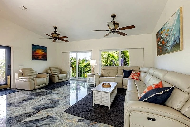 Sunset Reef 2bed/2bath with Private Pool & Dockage in Marathon, Florida, United States — photo 4