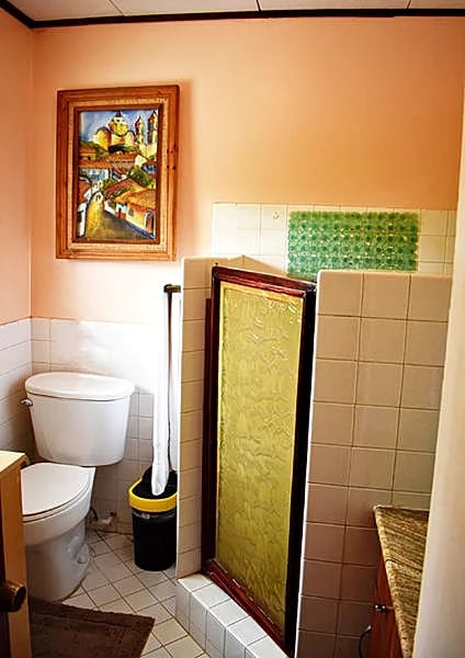 Cariari Bed and Breakfast | QUEEN SUITE in San Jose, San Jose Province, Costa Rica — photo 5