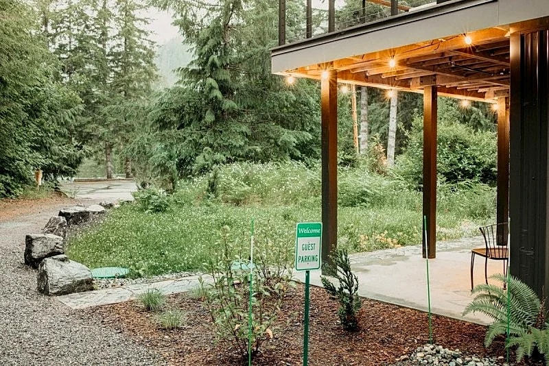 Ensuite #8 - Starlink - Gas F/P - BBQ - Sleeps 2 in Glacier, Washington, United States — photo 2