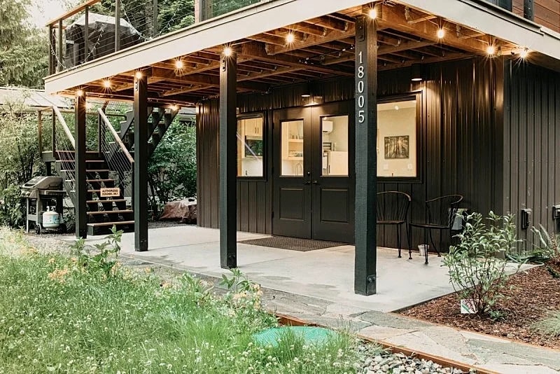 Ensuite #8 - Starlink - Gas F/P - BBQ - Sleeps 2 in Glacier, Washington, United States — photo 3