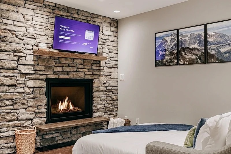 Ensuite #8 - Starlink - Gas F/P - BBQ - Sleeps 2 in Glacier, Washington, United States — photo 4