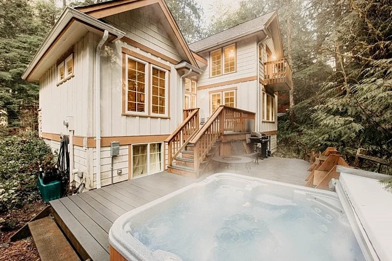 Snowline Cabin #34 - Hot Tub - Wi-Fi - Ping Pong in Glacier, Washington, United States — photo 2