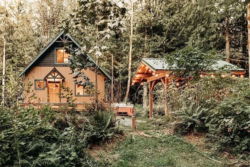 67MF- Hot Tub - Pets Ok - BBQ - Sleeps 5 in Maple Falls, Washington, United States — photo 2