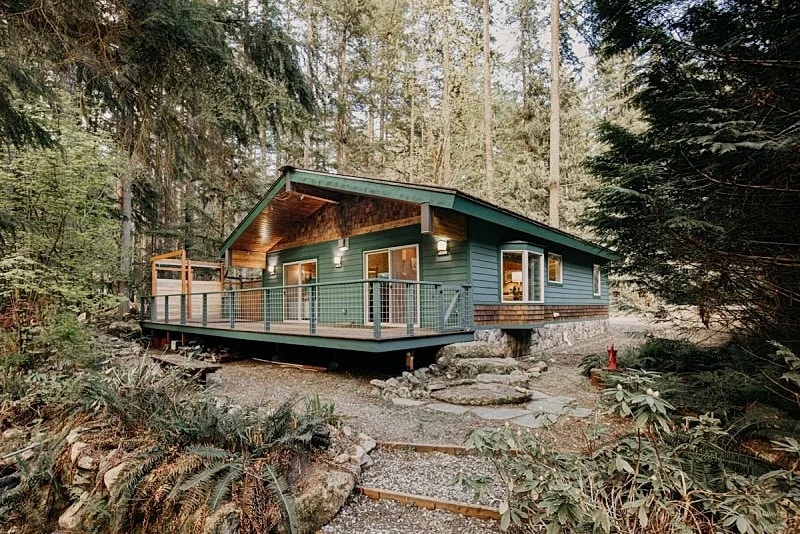 Glacier Springs Cabin #60 - Soaker Tub - Blu-Ray - Sleeps 4 in Glacier, Washington, United States — photo 2