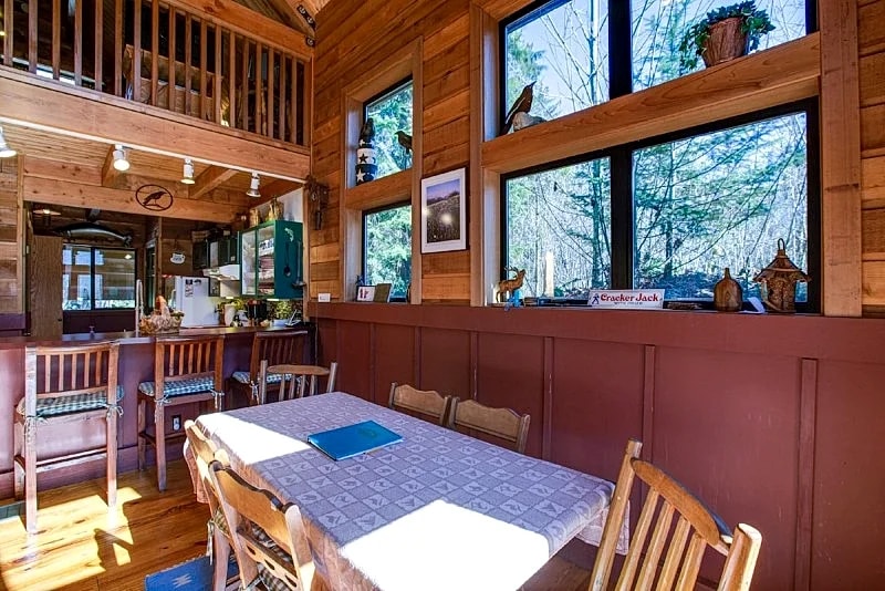Mt. Baker Rim Cabin #44 - Hot Tub- Pets OK - WiFi in Glacier, Washington, United States — photo 5