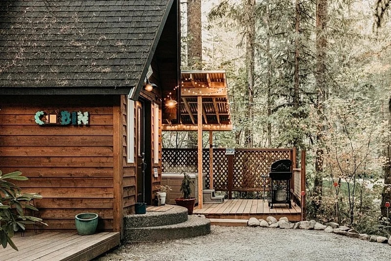 Glacier Springs Cabin #16 - Hot Tub - Wi-Fi in Glacier, Washington, United States — photo 2