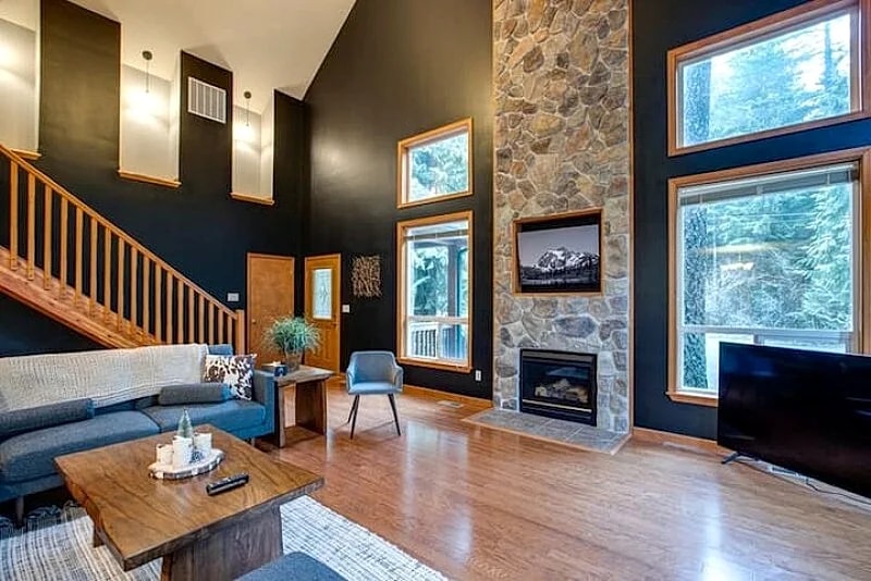 Glacier Springs Cabin #20 - Elegant Country Home in Maple Falls, Washington, United States — photo 5
