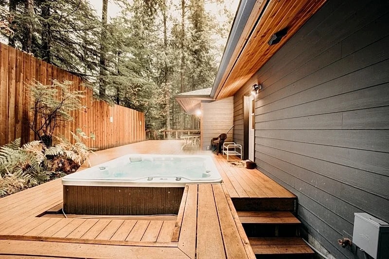 29SL - Hot Tub - Sauna - BBQ - Shuffle Board - Sleeps 11 in Glacier, Washington, United States — photo 4