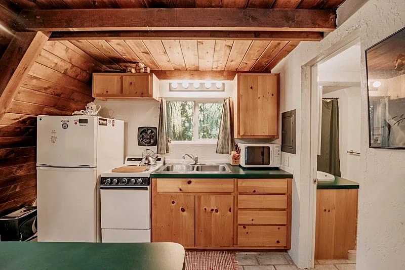 Snowline Cabin #54 - Hot Tub - Pets Ok in Deming, Washington, United States — photo 5