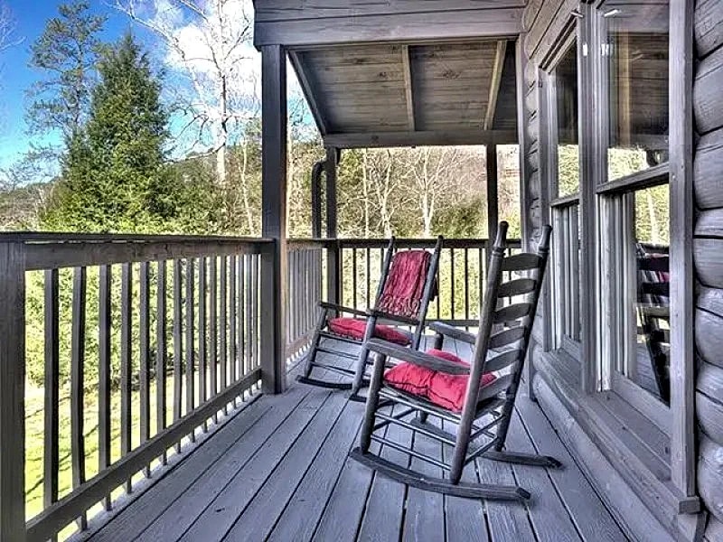 Cozy Bear – Country Pines Resort (2 BR) in Sevierville, Tennessee, United States — photo 4