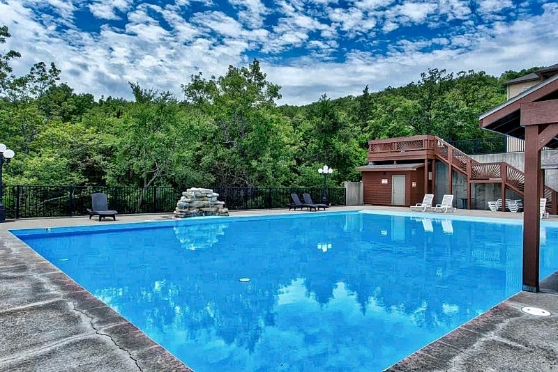 Branson Home W/pool Access, Lake Views & Boat Slip in Branson, Missouri, United States — photo 2