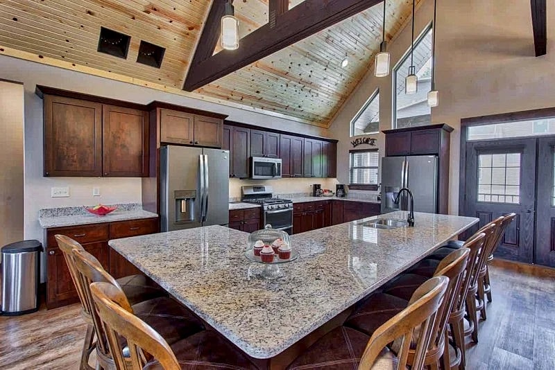 Branson Home W/pool Access, Lake Views & Boat Slip in Branson, Missouri, United States — photo 3