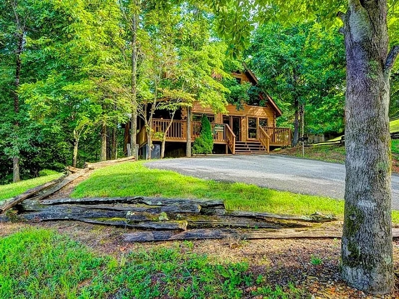 Simple Comforts – Country Pines Resort (2 BR) in Sevierville, Tennessee, United States — photo 2