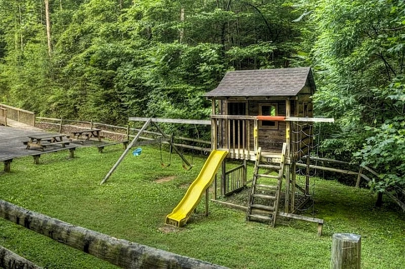 Rustic Villa Country Pines Resort (2 BR) in Sevierville, Tennessee, United States — photo 3
