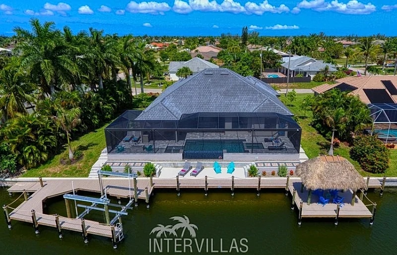 Cape Coral Vacation Homes | Villa The Magnificence1 in Cape Coral, Florida, United States — photo 2
