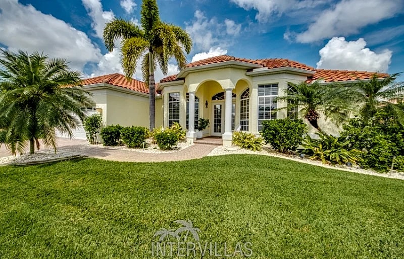 Cape Coral Vacation Homes | Villa King Palms in Cape Coral, Florida, United States — photo 2