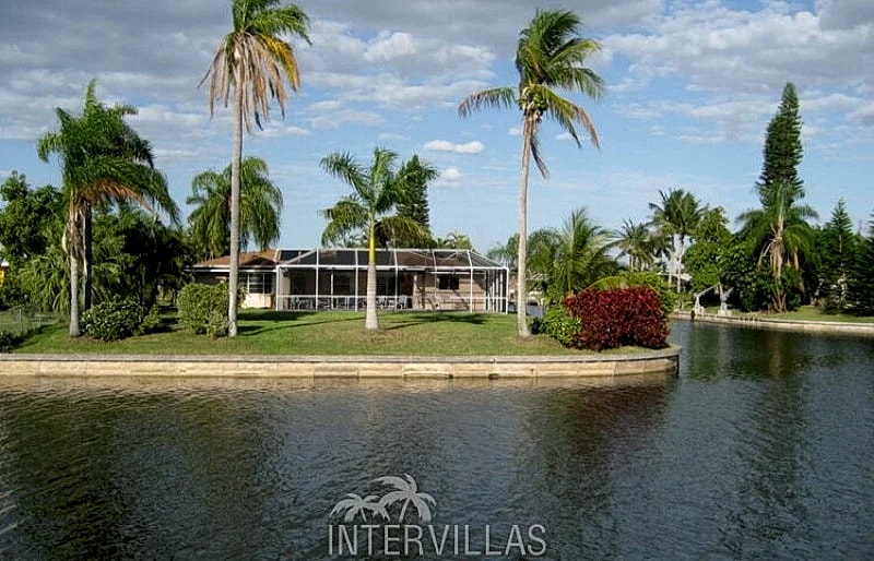 Cape Coral Vacation Homes | Villa The Palms in Cape Coral, Florida, United States — photo 2