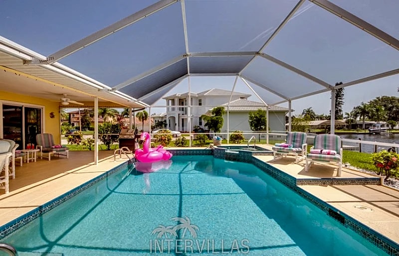 Cape Coral Vacation Homes | Villa Tropicana in Cape Coral, Florida, United States — photo 4