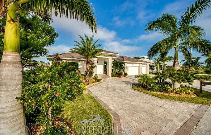 Cape Coral Vacation Homes | Villa Arte Vita in Cape Coral, Florida, United States — photo 2
