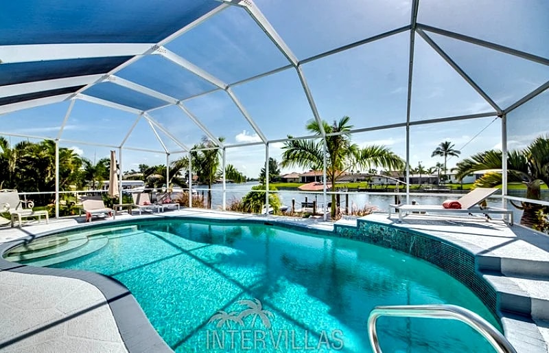 Cape Coral Vacation Homes | Villa White Style in Cape Coral, Florida, United States — photo 4