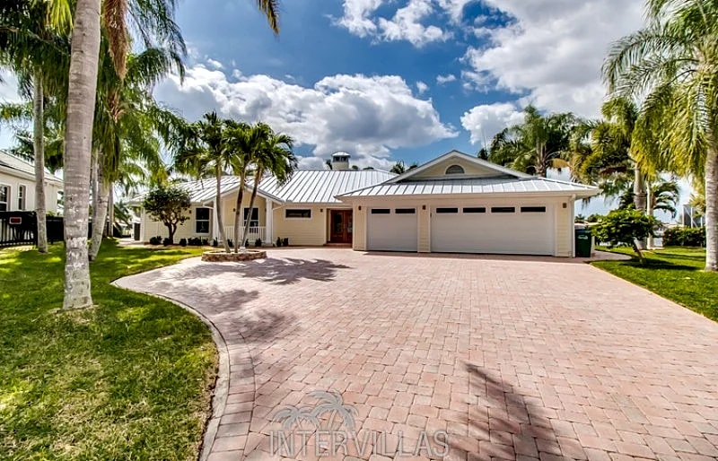 Cape Coral Vacation Rentals | Villa Jelly Key in Cape Coral, Florida, United States — photo 2