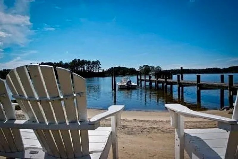 Cedar Point 6.5 Acre Waterfront Family Retreat With Pool And Sandy Beach! in Cambridge, Maryland, United States — photo 5