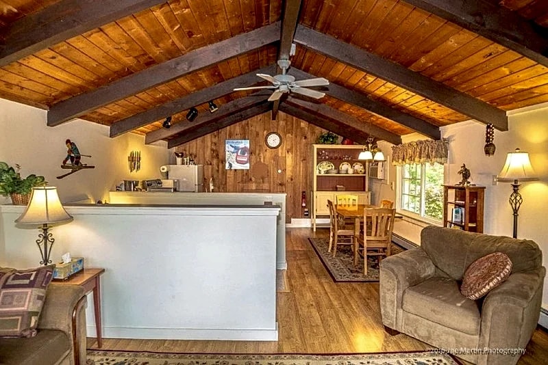 Updated Chalet - Private Setting - 5 Mi from Storyland in Conway, New Hampshire, United States — photo 2