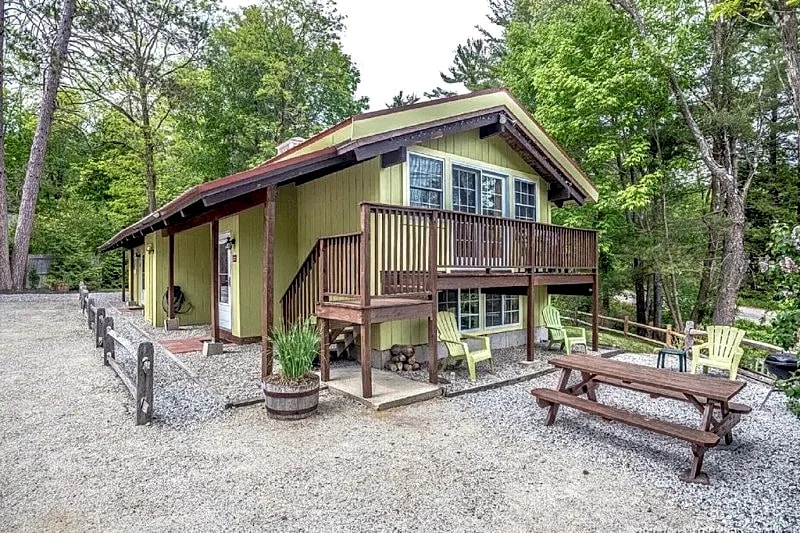 Updated Chalet - Private Setting - 5 Mi from Storyland