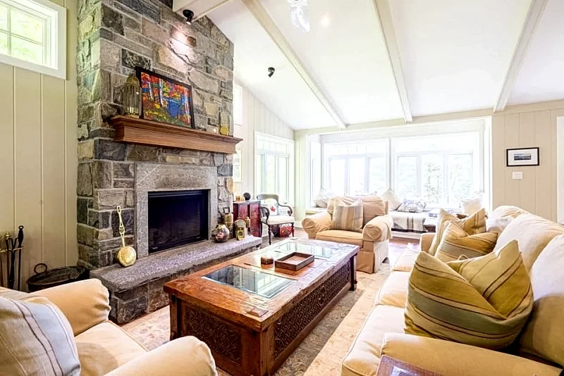 Stunning Cottage #335 on Kawagama Lake, Dorset