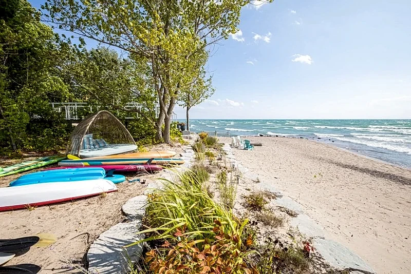 Georgian Bay Beachfront Cottage #727 in Penetanguishene