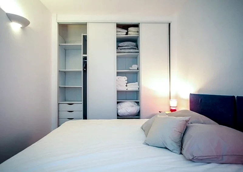 1 Bedroom Republique FAUBOURG DU TEMPLE in Rue Du Faubourg Du Temple, Paris, France — photo 4