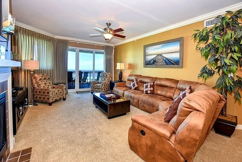 Ocean Vistas 502 4 bedrooms, 3 Baths Ocean Front Luxury Locally Managed! in Daytona Beach Shores, Florida, United States — photo 2