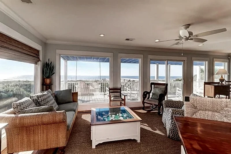 The Star of the West! 2 Full-Length Porches & Event Home