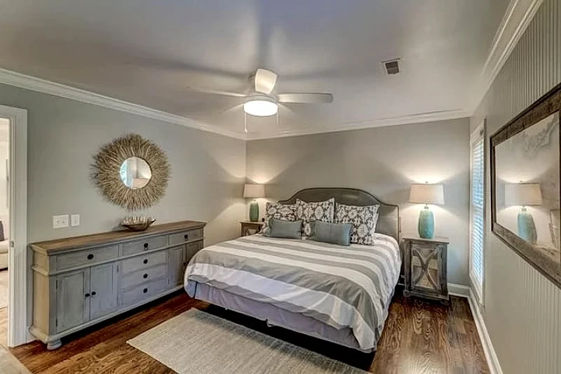 Completely renovated cottage! Elevator! Center of Resort