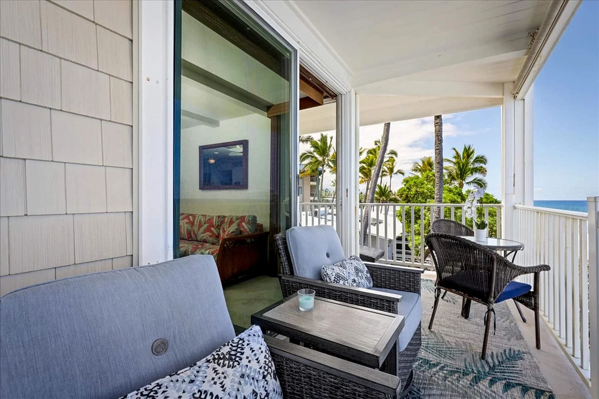 Hale Kona Kai 201 - Kona Oceanfront Condo with Views in Kailua-Kona, Hawaii, United States — photo 5