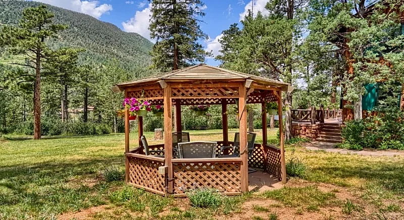 Guest Cabin at Pikes Peak near Colorado Springs - Rocky Mountain Lodge in Cascade-Colorado, Colorado, United States — photo 4
