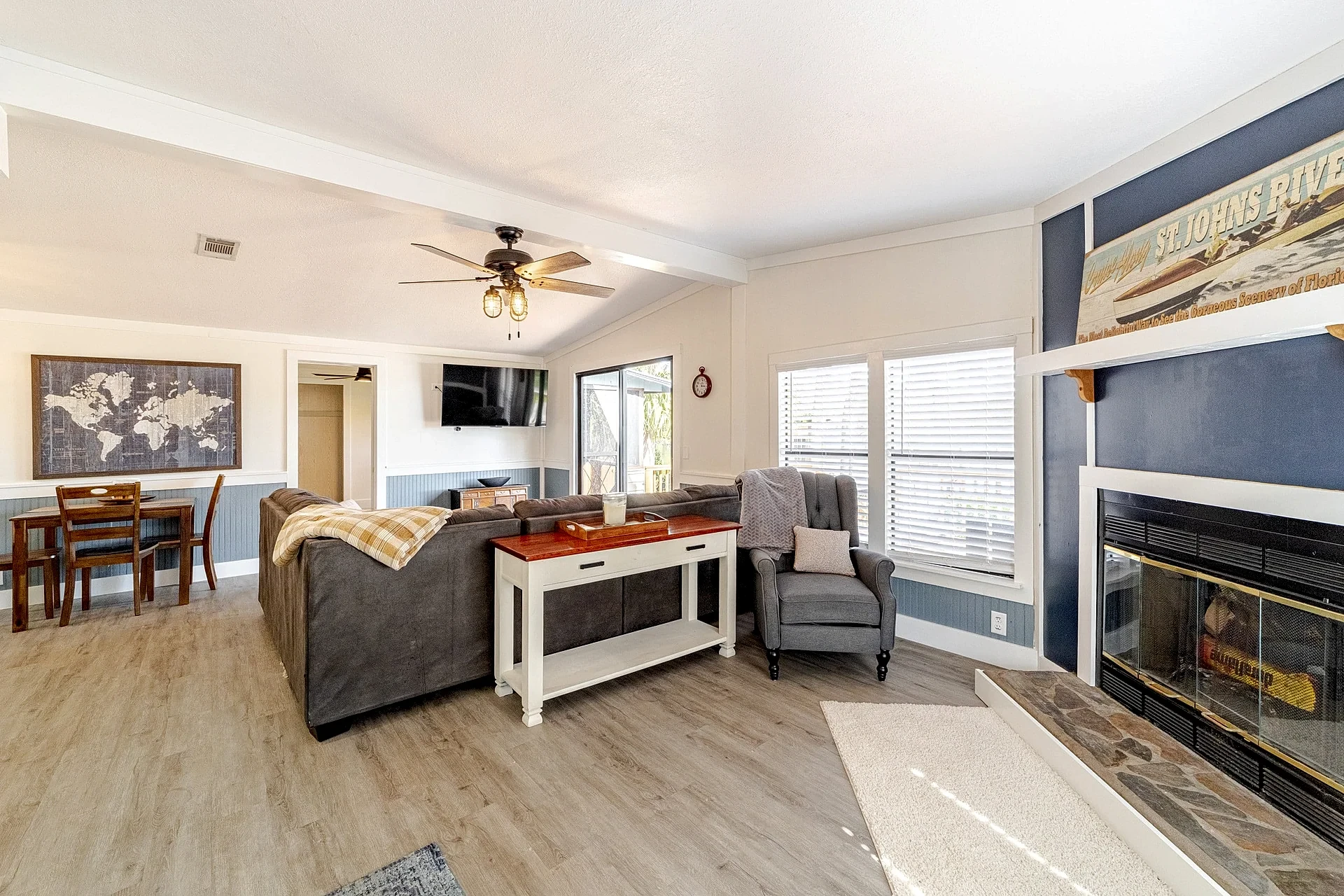 A NEW Riverhouse Getaway on the St. Johns River in Palatka, Florida, United States — photo 5