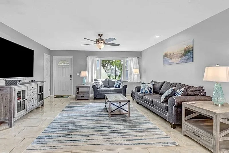 Anchors Away 1021 - SE Cape 2b/2ba Heated Pool, Minutes to the Gulf, Close to the River