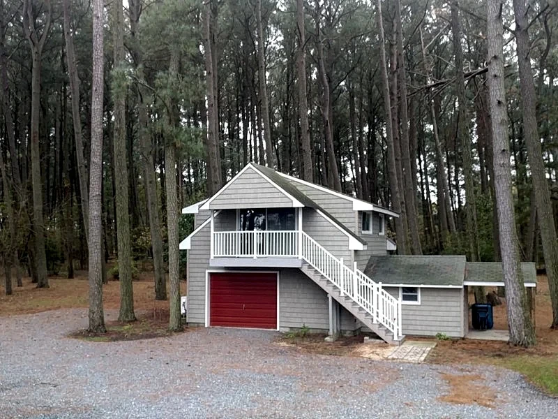 Kingsbay Dockside Waterfront House