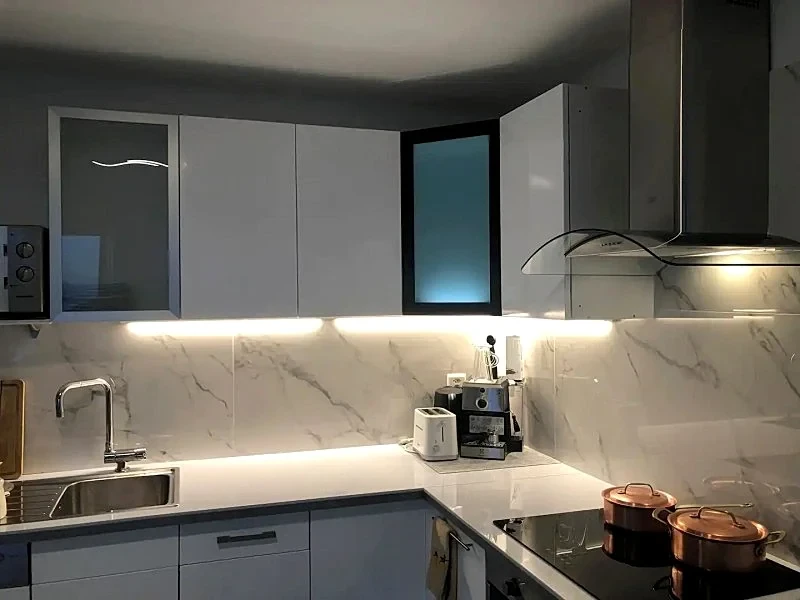 4.5 Famille, Magnifique vue, cosy, moderne, centre in Montreux, Vaud, Switzerland — photo 2