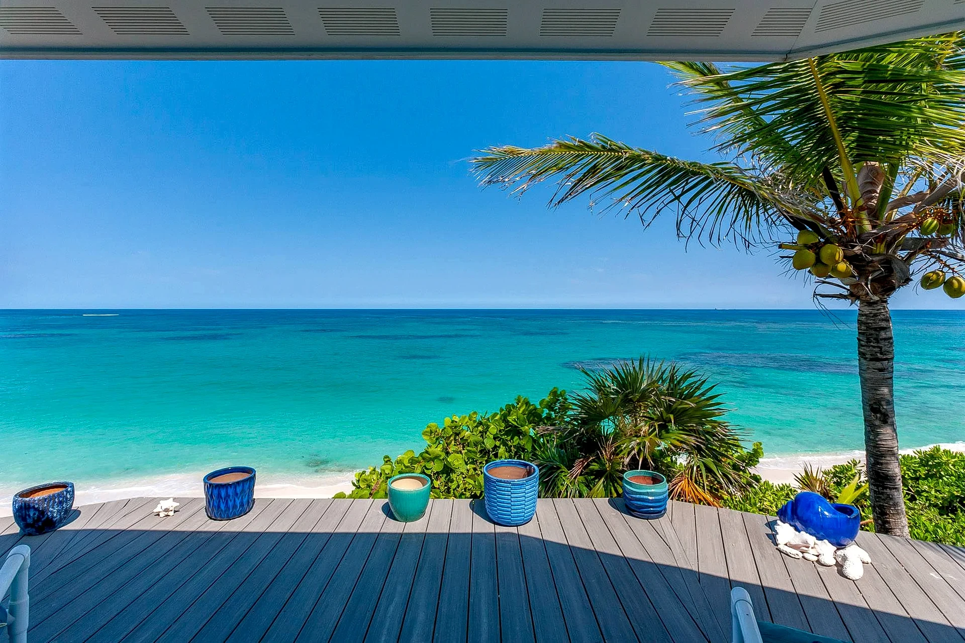 Wynne Rae Abaco Beach House with Dock in Bahamas in Hope Town, Abaco, Bahamas — photo 5