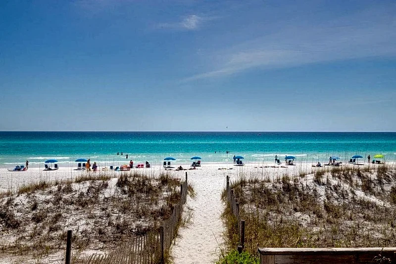 Koko Palms | Huge Private Beach | Pool | Game Room | Golf Cart in Destin, Florida, United States — photo 3