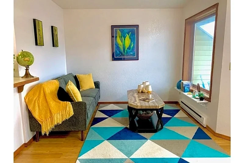 Lovely Condo Across from Downtown w/ Mountain View