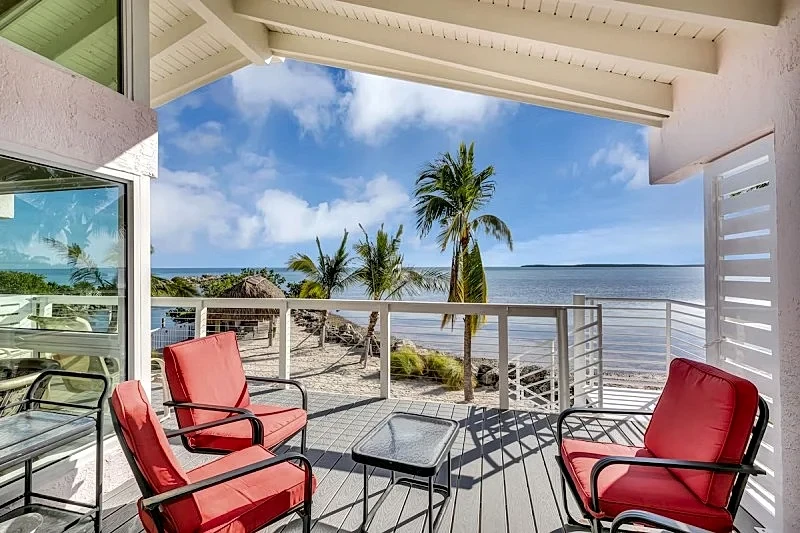 Beautiful Ocean Front Villa!